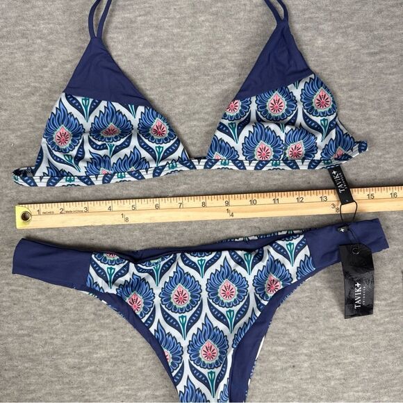 Tavik Reversible Coco Scoop Neck Bikini Women's Navy Blue Polyester Swimwear Lrg - Picture 4 of 4